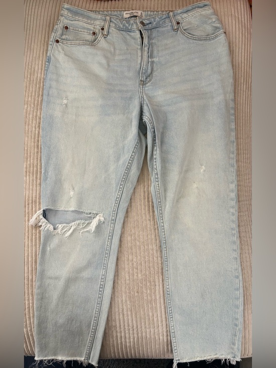 Abercrombie & Fitch Denim - Abercrombie & Fitch Curve Love Light Wash Skinny High Rise Jeans Size 32/14